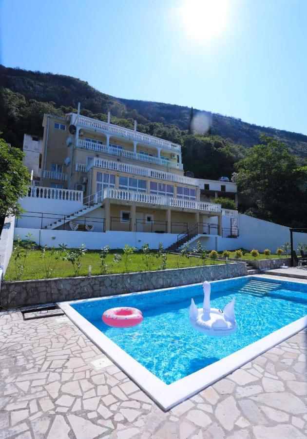 Mountain Bay Views Apartments Нивице Экстерьер фото