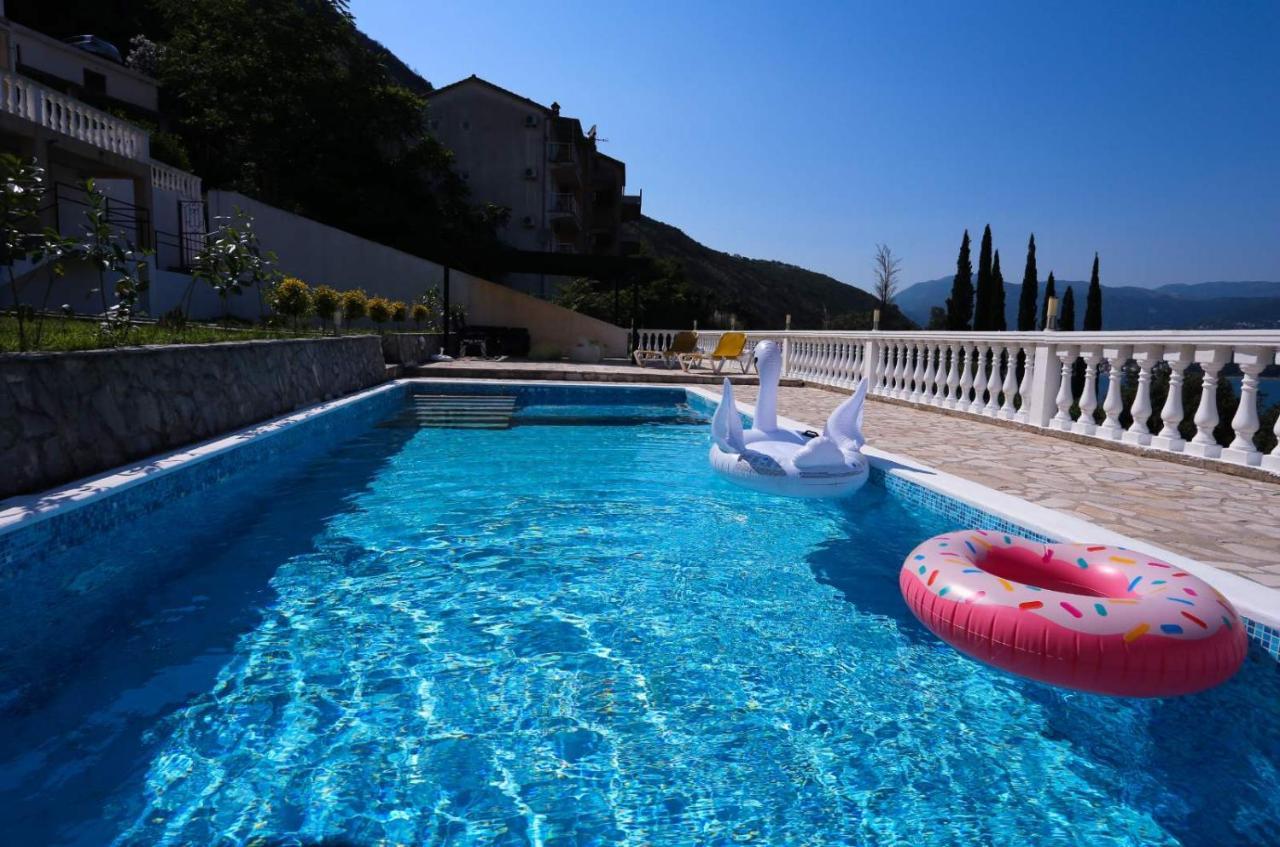 Mountain Bay Views Apartments Нивице Экстерьер фото