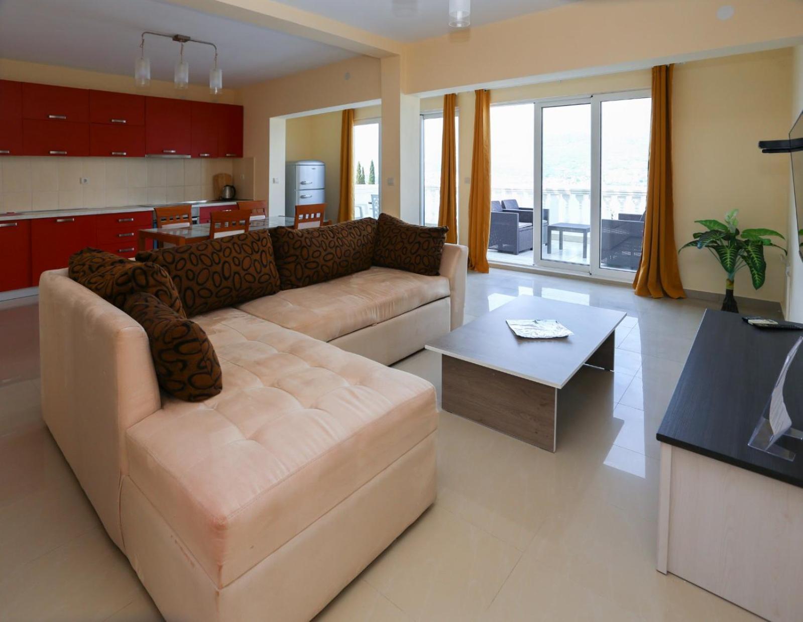 Mountain Bay Views Apartments Нивице Экстерьер фото