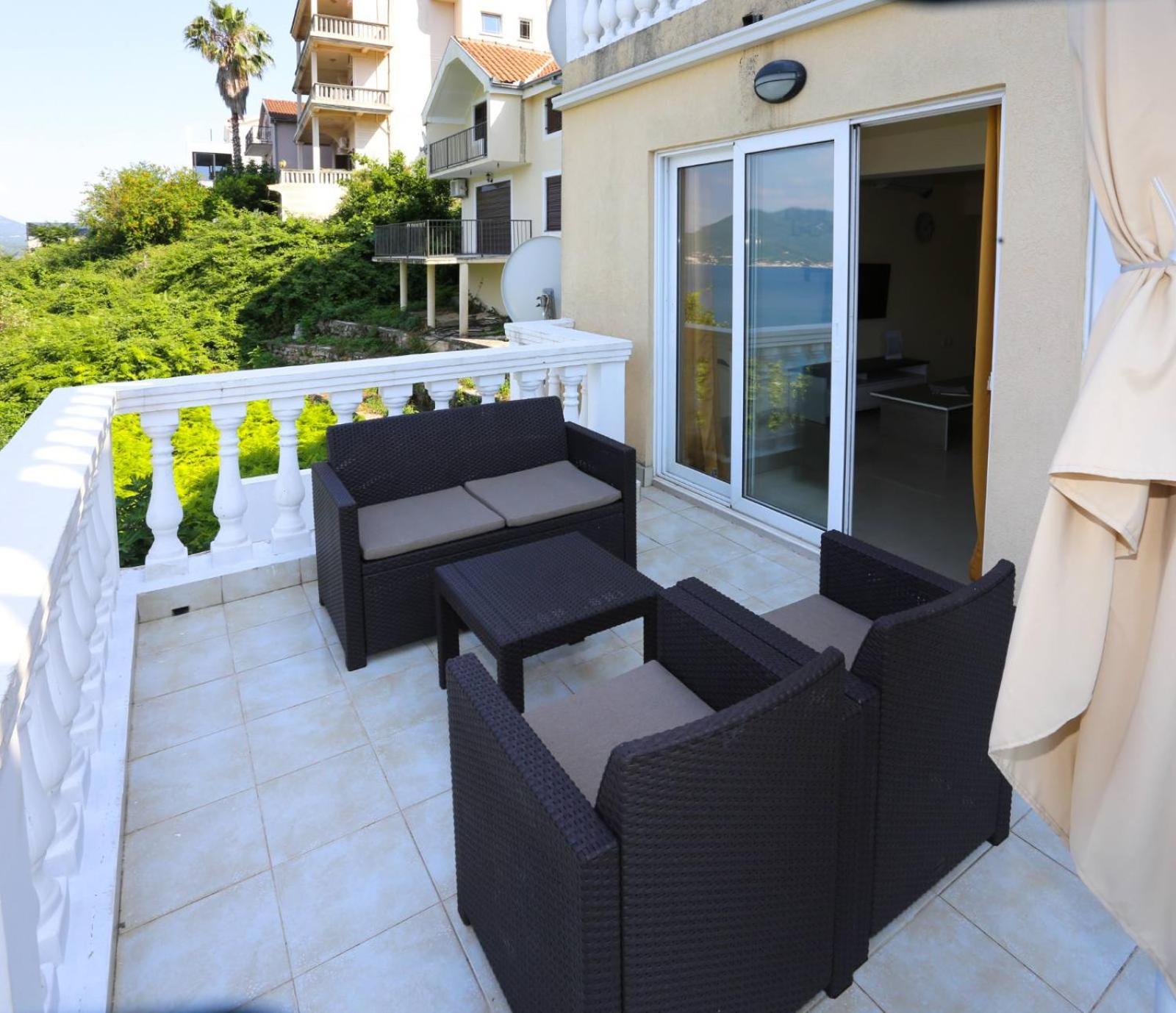 Mountain Bay Views Apartments Нивице Экстерьер фото