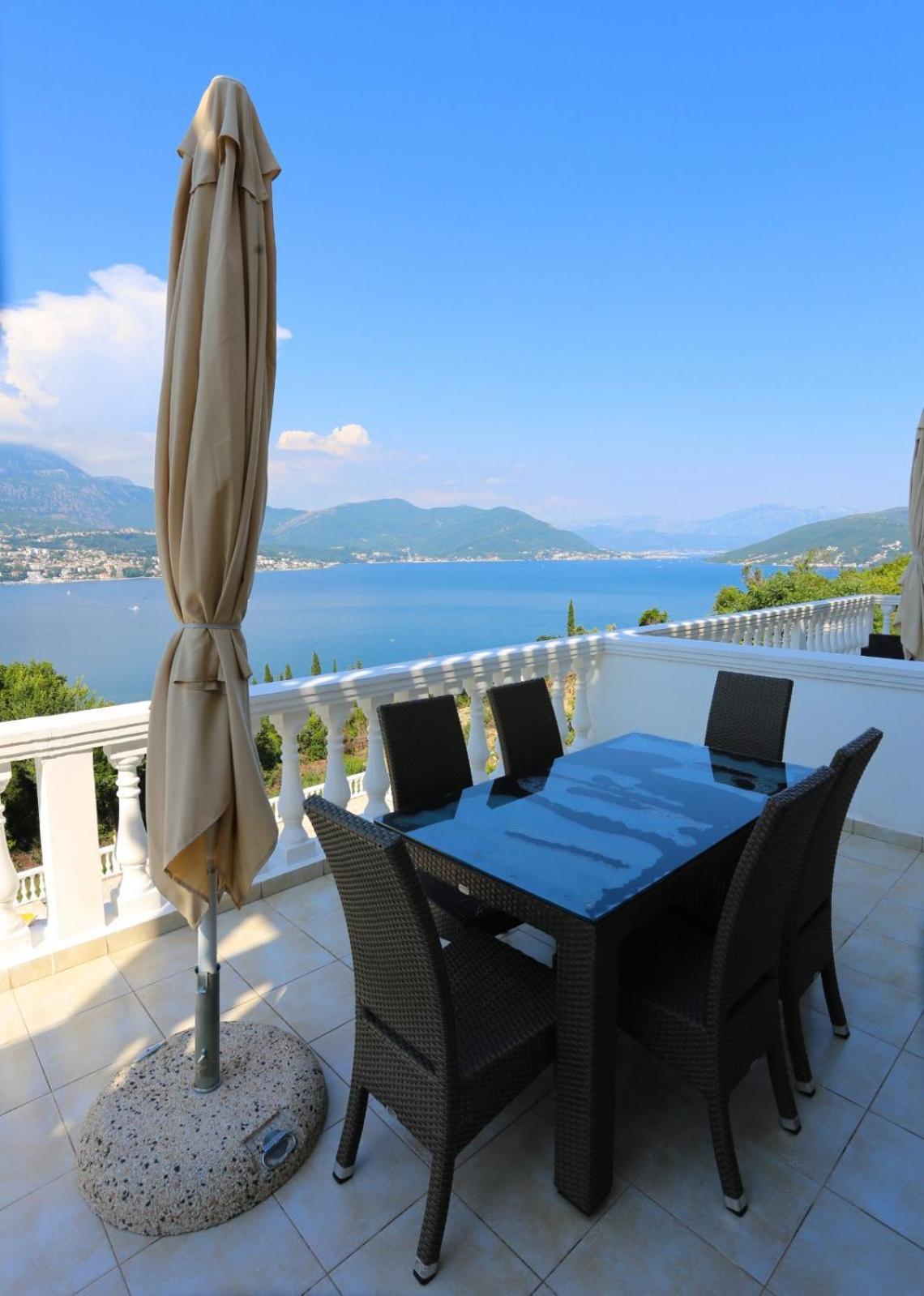 Mountain Bay Views Apartments Нивице Экстерьер фото