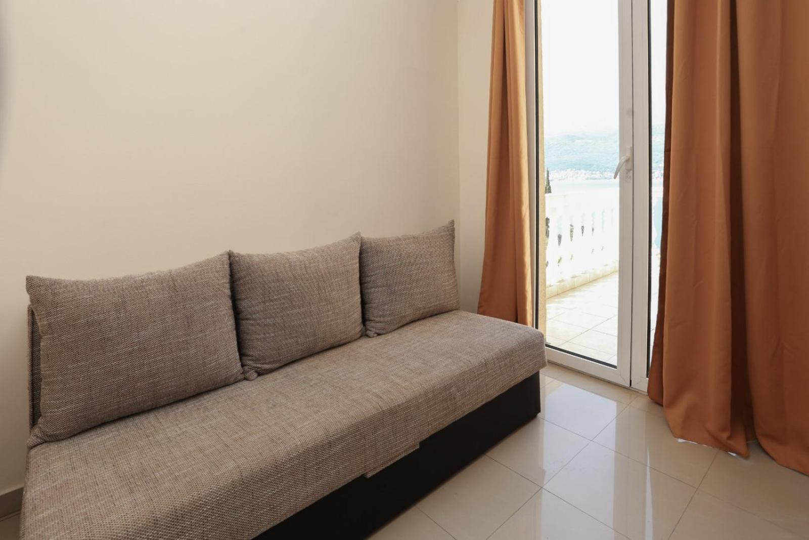 Mountain Bay Views Apartments Нивице Экстерьер фото